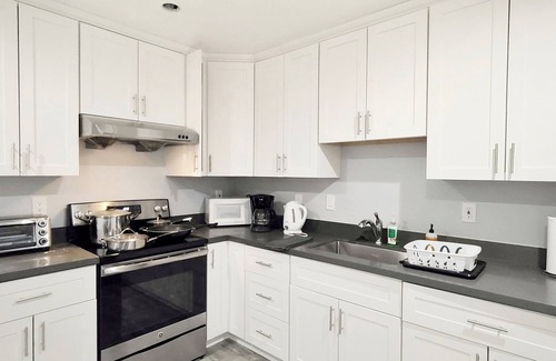 Old Mountain View Apartment | 261-9 Cozy 2-Bedroom Apartment near Mountain View Downtown