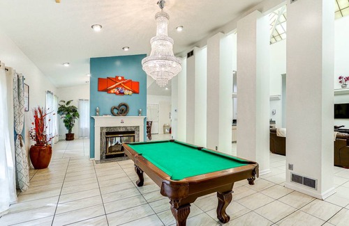 Dover House | 269 m² House ∙ 3 bedrooms ∙ 10 guests