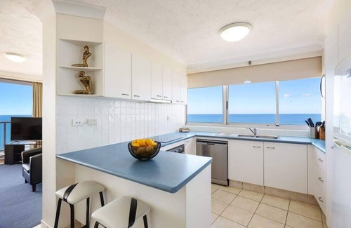 Surfers Paradise Apartment | 26A Peninsula Summary