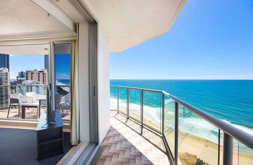 Surfers Paradise Apartment | 26A Peninsula Summary