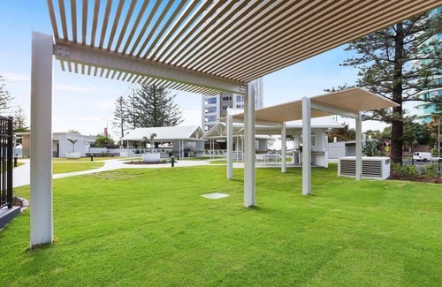 Surfers Paradise Apartment | 26A Peninsula Summary
