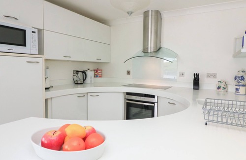 Bigbury-on-Sea Cottage | 27 BURGH ISLAND CAUSEWAY, family friendly in Bigbury-On-Sea