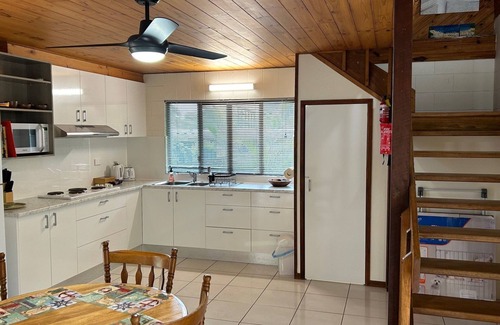 Rainbow Beach House | 27 Green Valley Drive - Rainbow Beach. Beach Chalet, Pets welcome