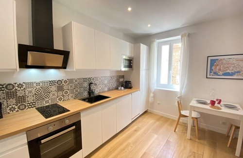 Antibes City Centre Apartment | 27 m² Apartment ∙ 1 bedroom ∙ 2 guests