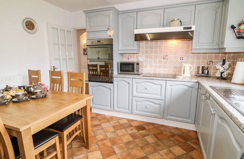 Warrenpoint Cottage | 27 Pinewood Hill