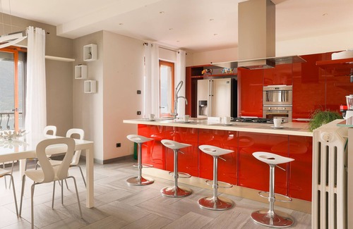 Faggeto Lario Apartment | 270 View