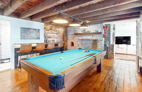 Brockville House | 279 m² House ∙ 4 bedrooms ∙ 12 guests