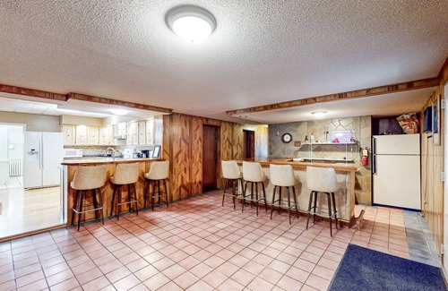 Madawaska House | 279 m² House ∙ 4 bedrooms ∙ 8 guests
