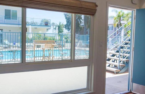 East Beach Hotel | 28 m² Hotel ∙ 2 bedrooms ∙ 127 guests