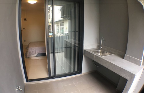 Phasi Charoen Hotel | 28 Place