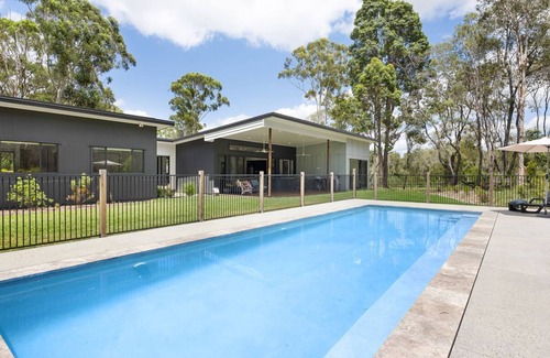 Cooroibah House | 287 Lake Cooroibah Road Cooroibah QLD 4565