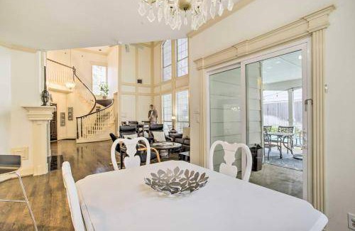 Spring Branch East House | 289 m² House ∙ 3 bedrooms ∙ 9 guests