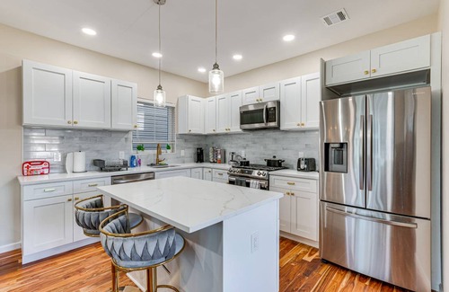 Newark Apartment | 297 m² Apartment ∙ 3 bedrooms ∙ 6 guests