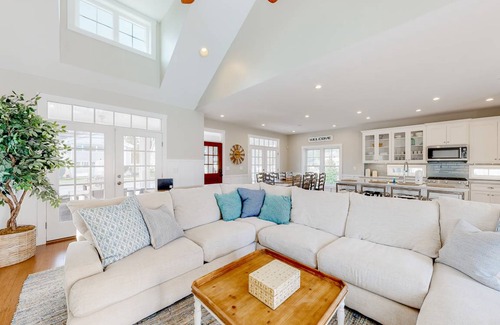 Dodds Addition House | 297 m² House ∙ 5 bedrooms ∙ 12 guests