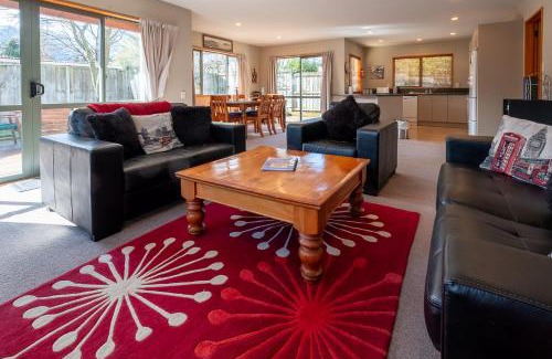 Hanmer Springs House | 2a Bath Street