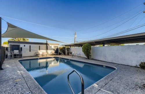 New Papago Parkway Apartment | 2bd-close To Airportitvwifopenkitchenpool