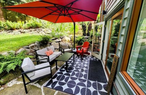 West Vancouver House | 2BD Guest Suite Sleeps 6 Near Downtown & Beach