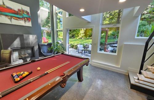 West Vancouver House | 2BD Guest Suite Sleeps 6 Near Downtown & Beach