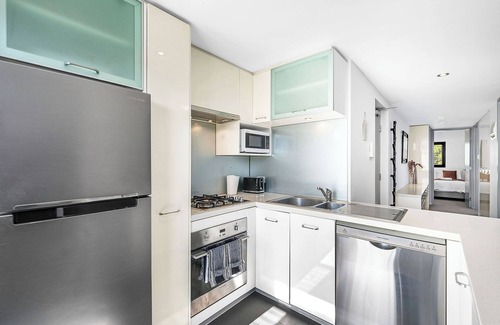 Perth Apartment | 2BDR on Beaufort Street + Parking - Mount Lawley