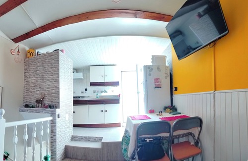 Fuenmayor House | 2Bed Traditional Apt - Private Balcony - Fuenmayor