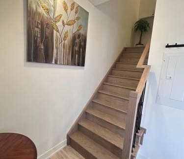 Bayview Glen Apartment | 2bedroom Townhome in South Richmond Hill