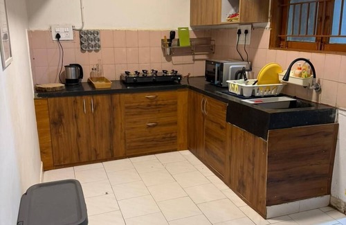 Domlur Apartment | 2BHK Cozy stay Indranagar