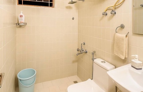 Domlur Apartment | 2BHK Cozy stay Indranagar