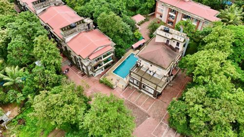 Vagator Apartment | 2bhk Sparkling Apartment with POOL