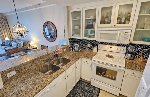 Ruskin House | 2BR 2.5BATH Waterfront Townhome with Beach & Amazing Amenities at Little Harbor!