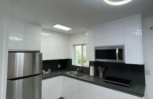 Coral Way House | 2BR 2Bath King BED Calle Ocho Miami South Beach