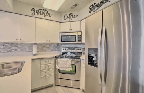 Hollister Condo | 2BR Amazing Lake Views near Branson Landing/Paynes Valley by Tiger Woods