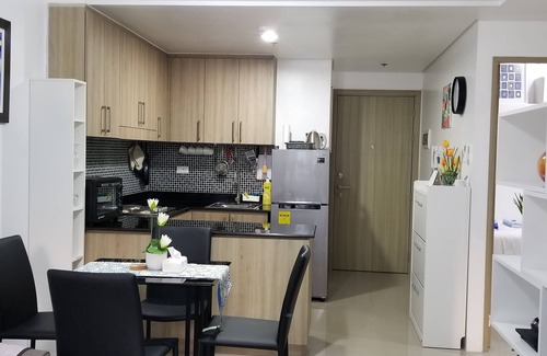 Barangay 76 Apartment | 2BR Apartment,Great for Family,Direct Pool Access,Cozy and Stylish
