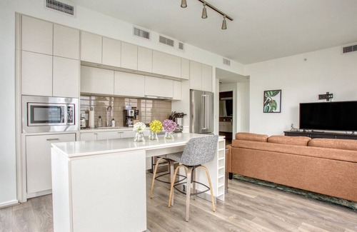 North Rosslyn Apartment | 2BR Apartment in Arlington