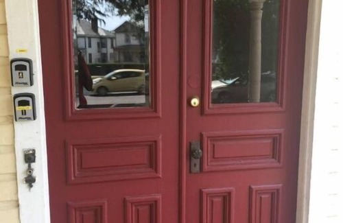 Rivermont House | 2BR Apt w/kitchen. Discounts. Large, Sleeps 6-8