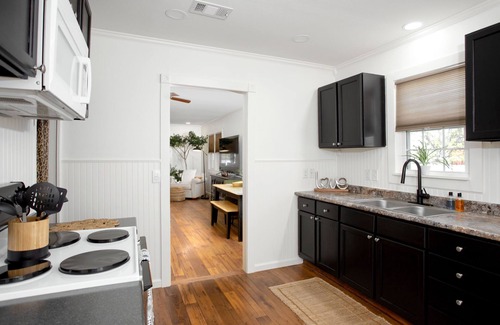 Canyon House | 2BR/!BA DOWNTOWN BUNGALOW/NO CLEANING FEE/PETS/CLOSE TO HIKE PALO DURO CANYON.