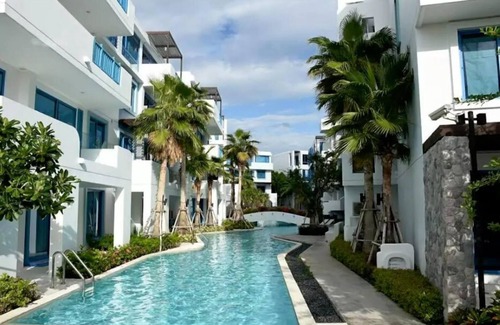 Hua Hin House | 2BR Beachfront Resort -The Crest Santor