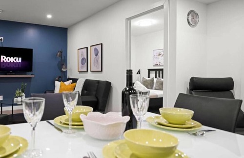Southwest Edmonton Condo | 2BR Bsmt Suite Retreat near Airport & Trails | AC