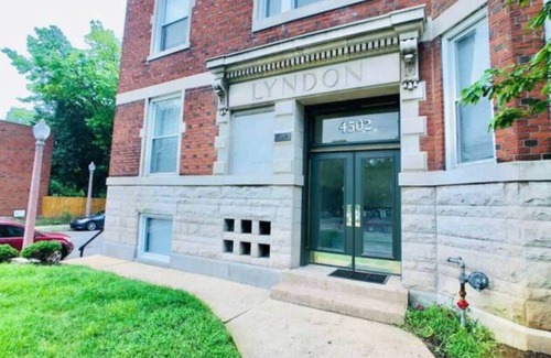 Central West End Apartment | 2Br Comfy BJ Hospital STL Zoo