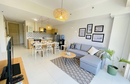 Nasugbu Condo | 2BR Condo Pico De Loro Beach NEWLY RENOVATED with fast internet & netflix