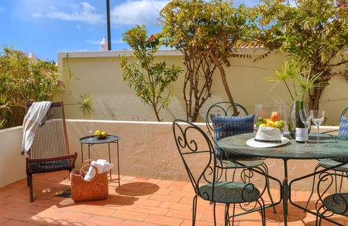 Ferragudo Apartment | 2BR Duplex Townhouse w/Pool by LovelyStay