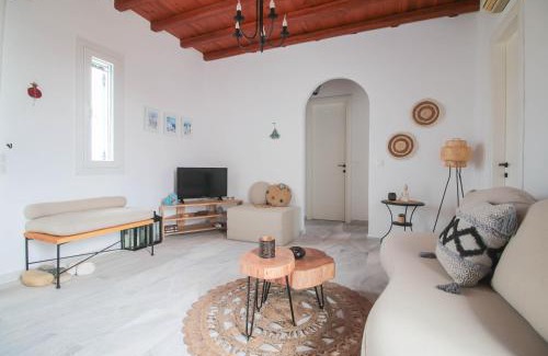 Agios Ioannis House | 2BR Fully Equiped Cottage Home - Near the Beach