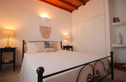 Agios Ioannis House | 2BR Fully Equiped Cottage Home - Near the Beach