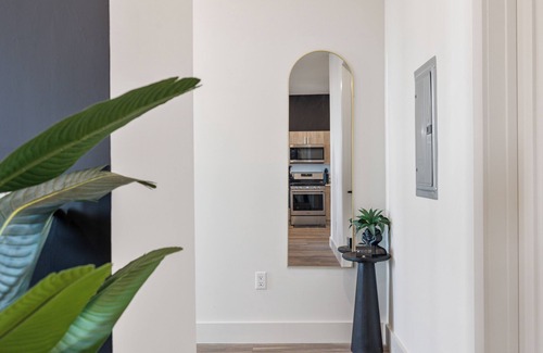 East Orange Apartment | 2BR, King Bd, Free Prkn, Gym, NYC View, 8min Train