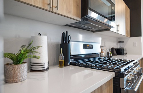 East Orange Apartment | 2BR, King Bd, Free Prkn, Gym, NYC View, 8min Train