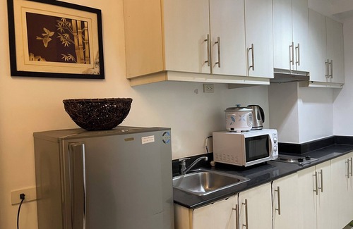 Barangay 76 Condo | 2BR POOLVIEW for 6-10 pax at Sea Residences Mall of Asia