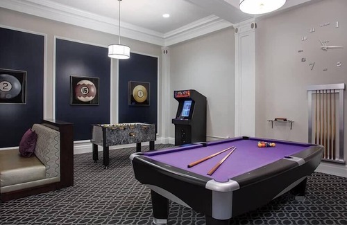 Lower Nob Hill Condo | 2br Presidential Condo -Golden Gate Bridge!