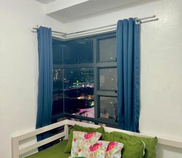 Socorro Apartment | 2BR w Balcony in Araneta, Cubao w Pool and Gym - Porto Vita