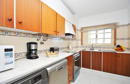 Areias de Sao Joao Apartment | 2BR w/Pool & Balcony, 10min Walk to Oura Beach