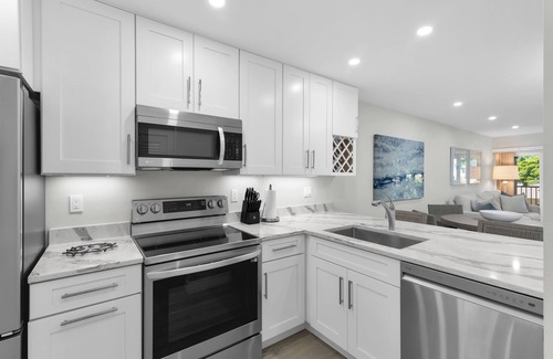 Marco Island Condo | 2BR Zen Retreat — Steps from Marco’s Sugar White Sand & JW Marriott Spa