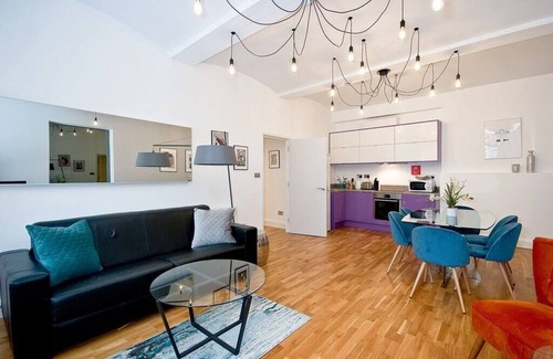 Clerkenwell Apartment | 2M Clerkenwell sleeps 6 Barrelled Ceilings